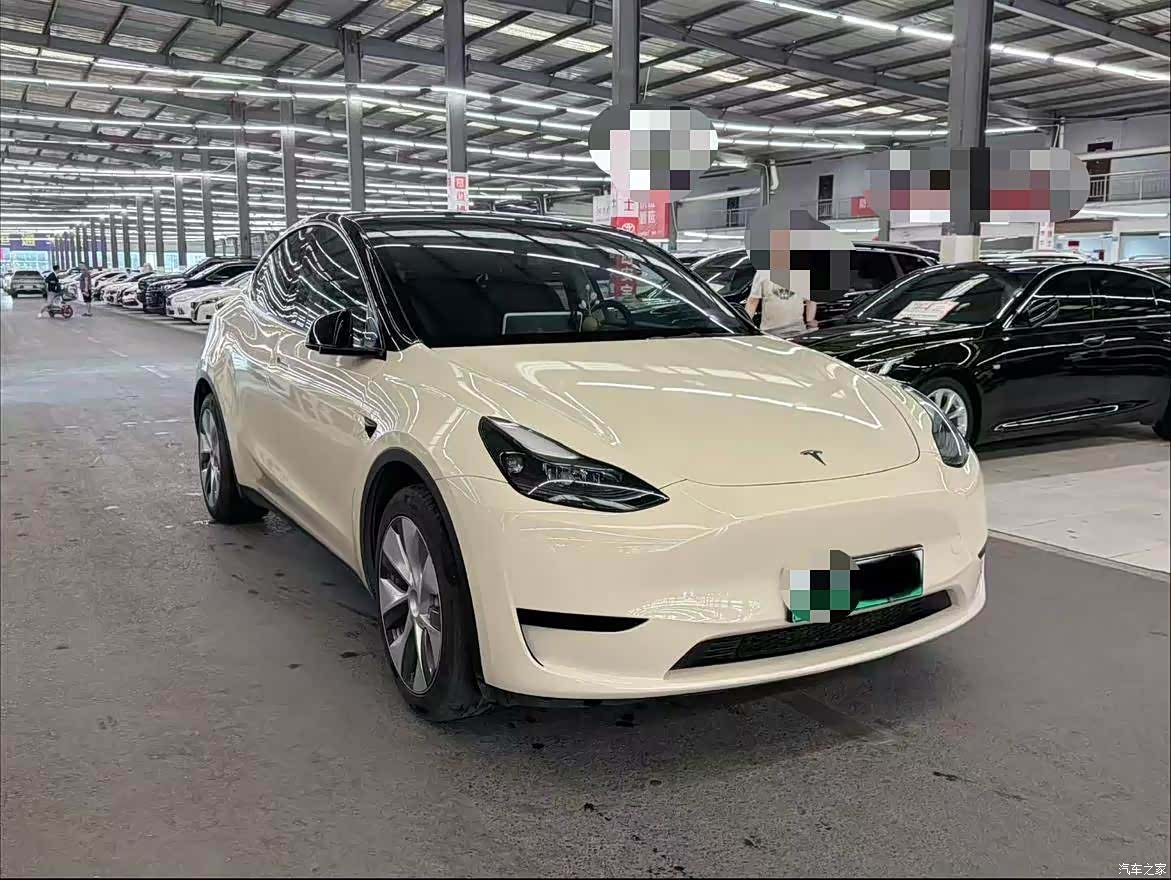 Tesla Model Y, 2023 3
