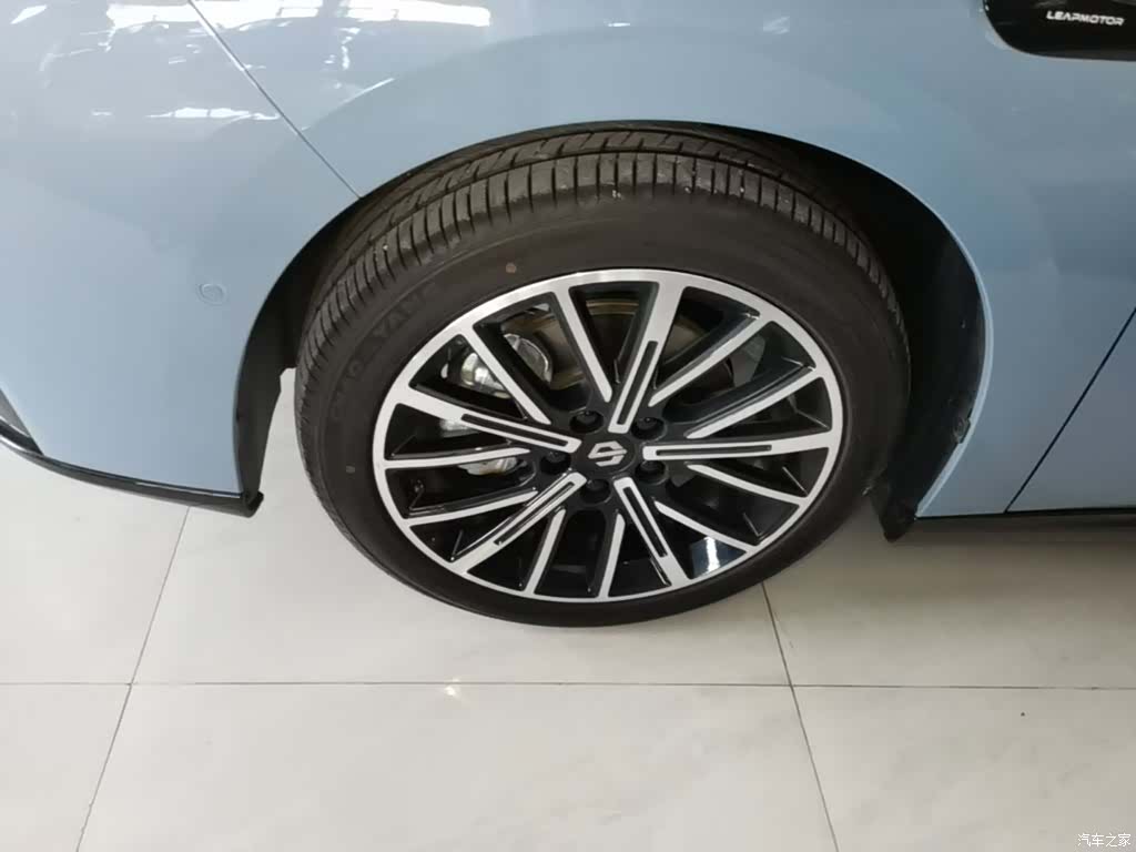 Leapmotor B01, 2025 23
