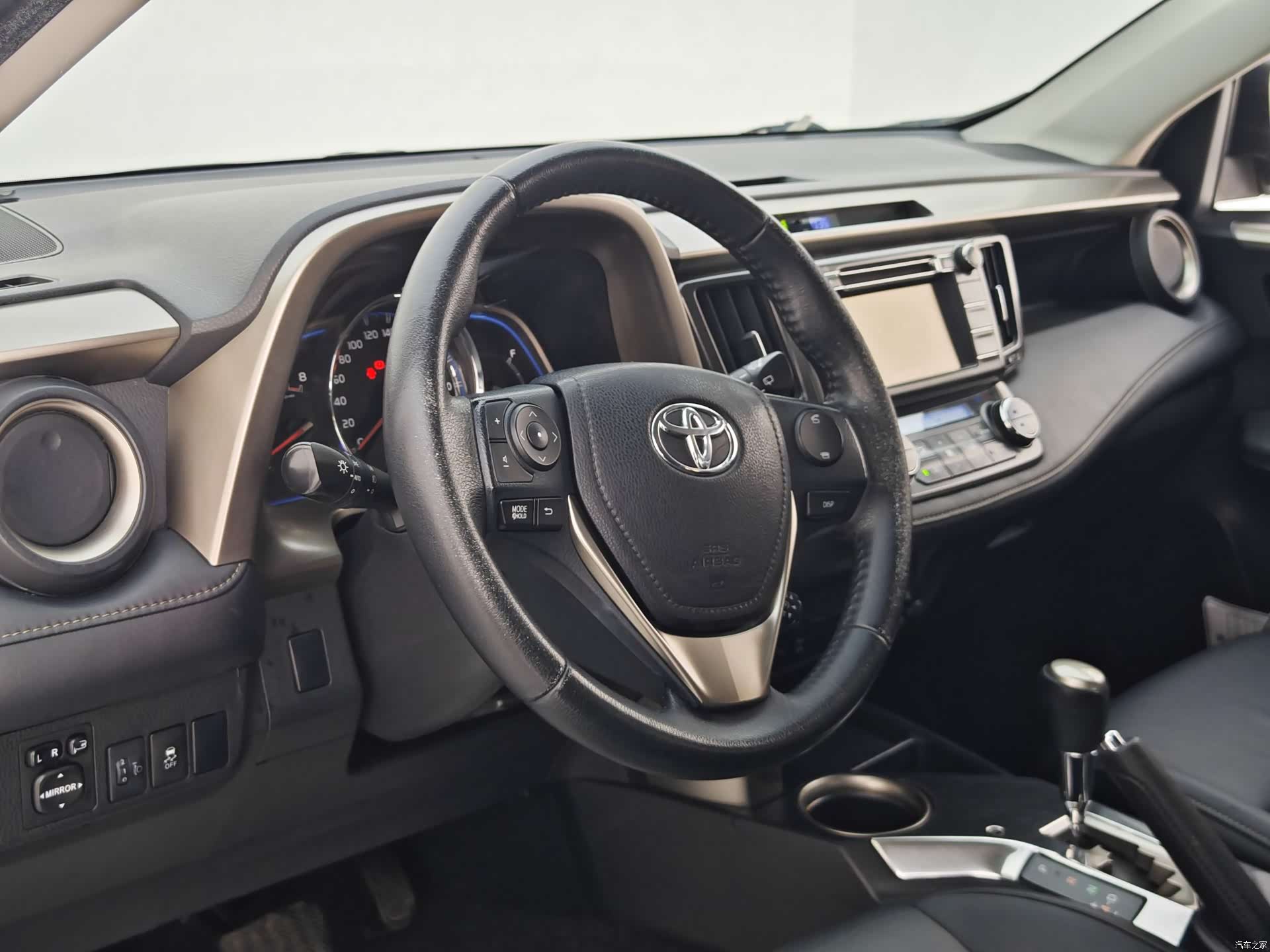 Toyota RAV4, 2014 15