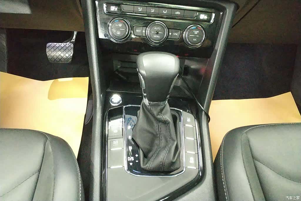Volkswagen Tiguan L, 2021 16