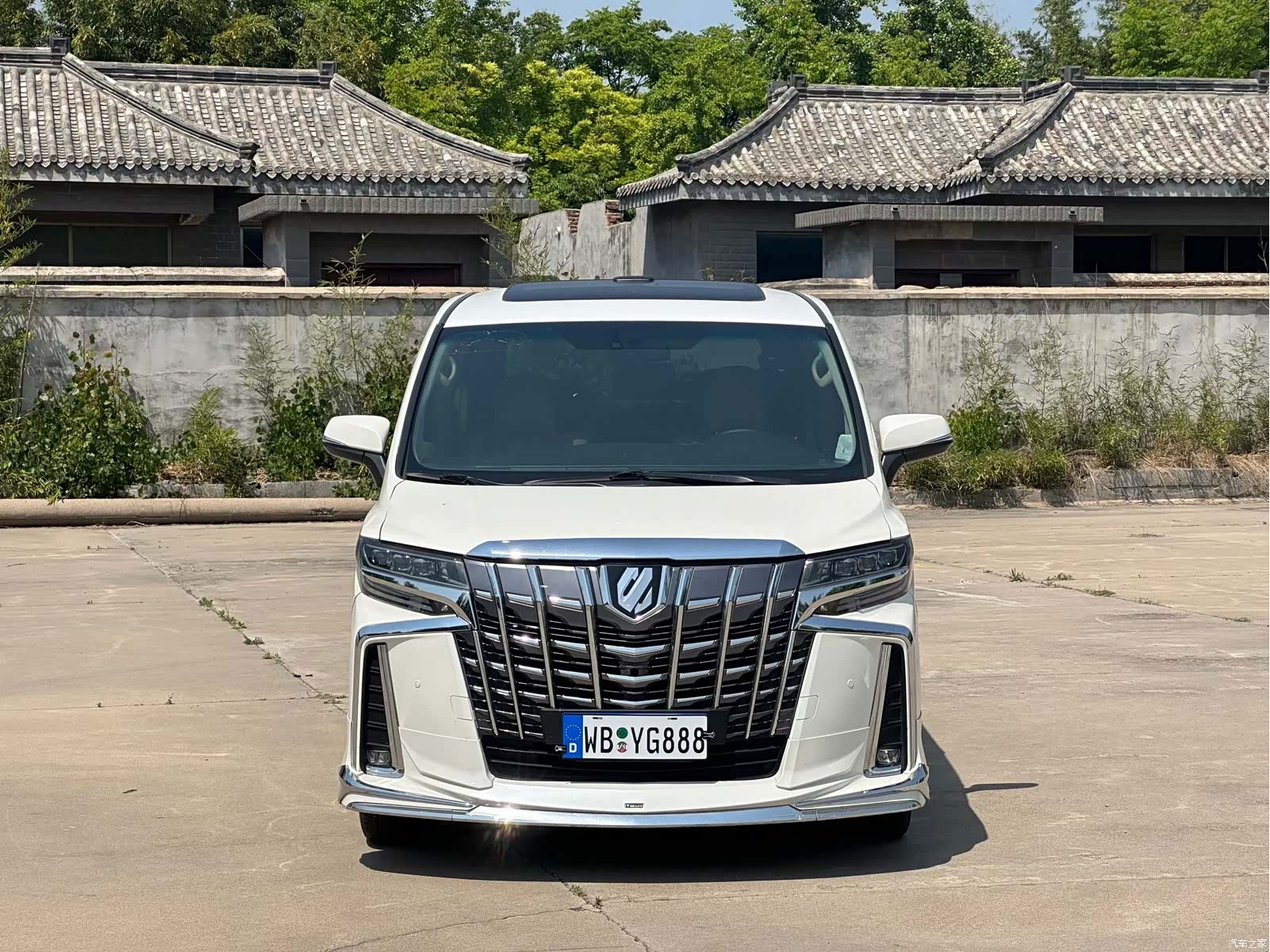 Toyota Alphard, 2011 2