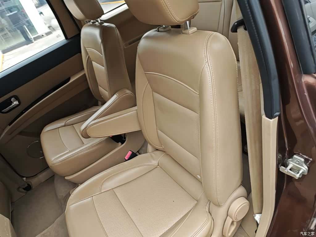 Wuling Hongguang, 2015 16