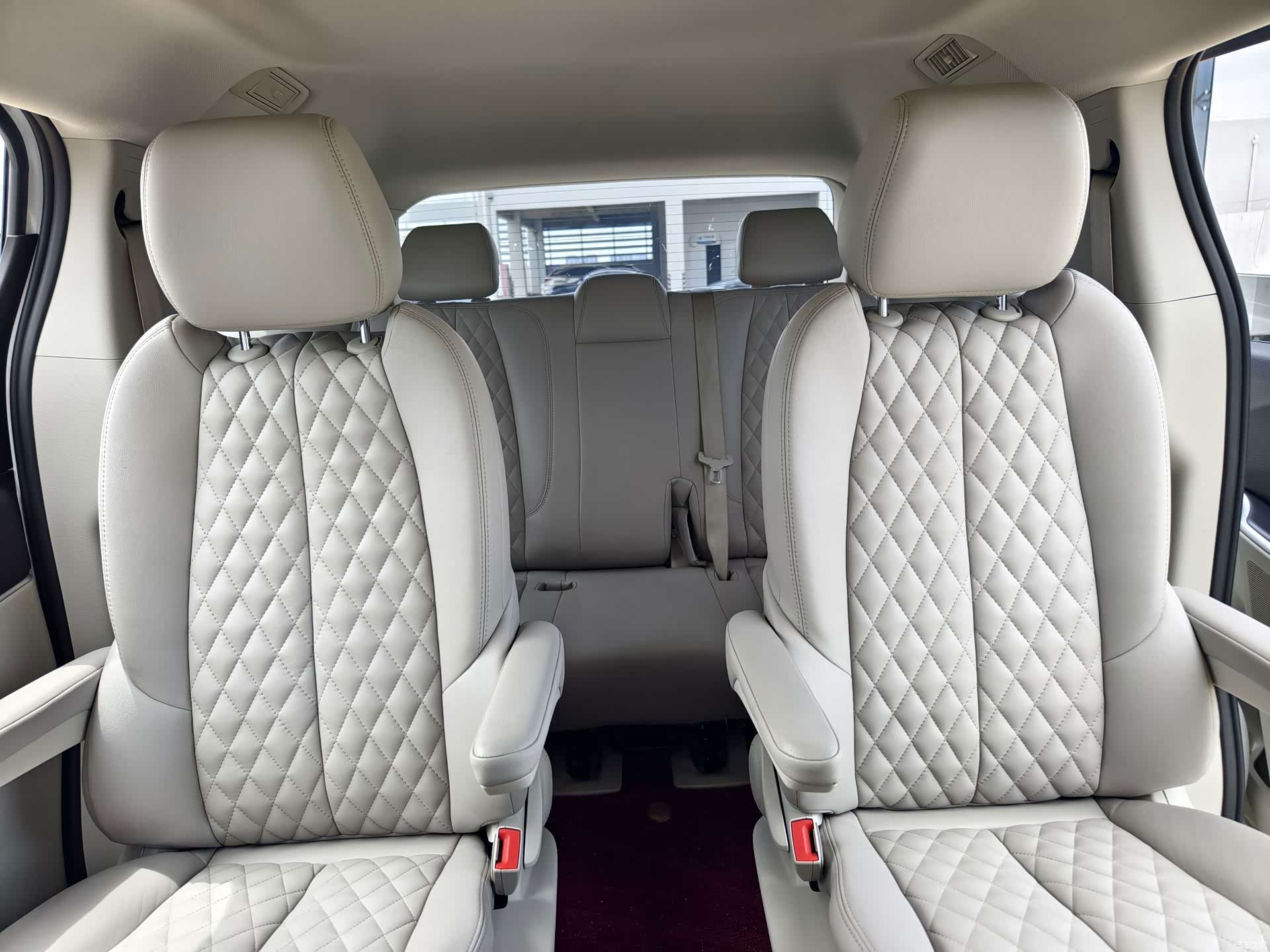 Buick GL8, 2023 11