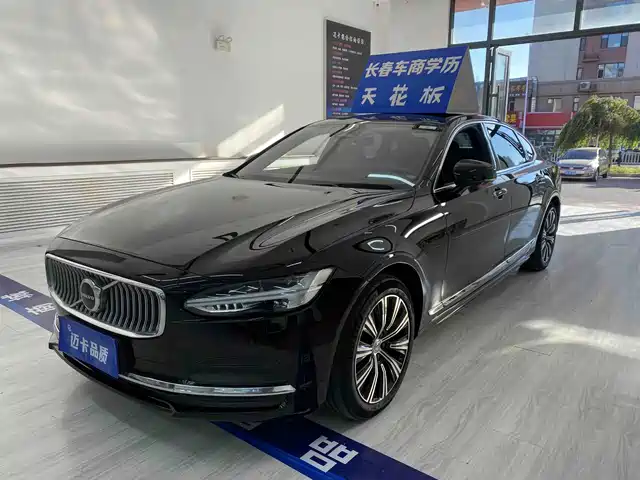 Volvo S90 2022 — купить из Китая под заказ