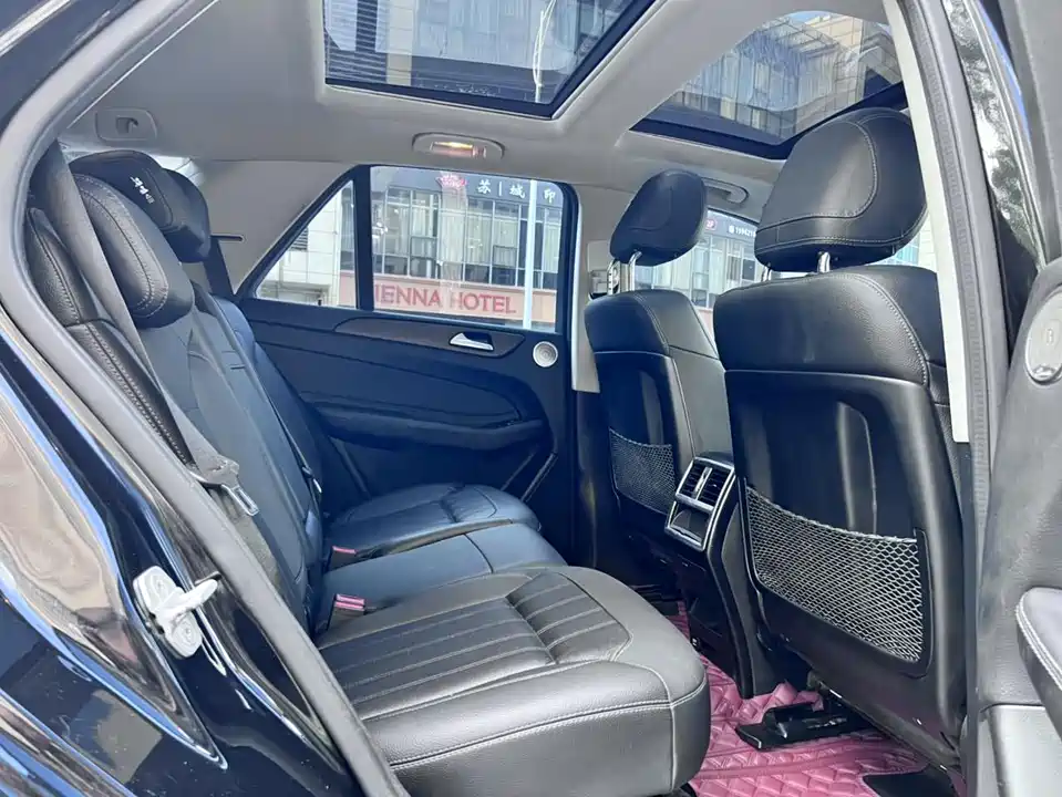Mercedes-Benz GLE Mercedes-Benz GLE