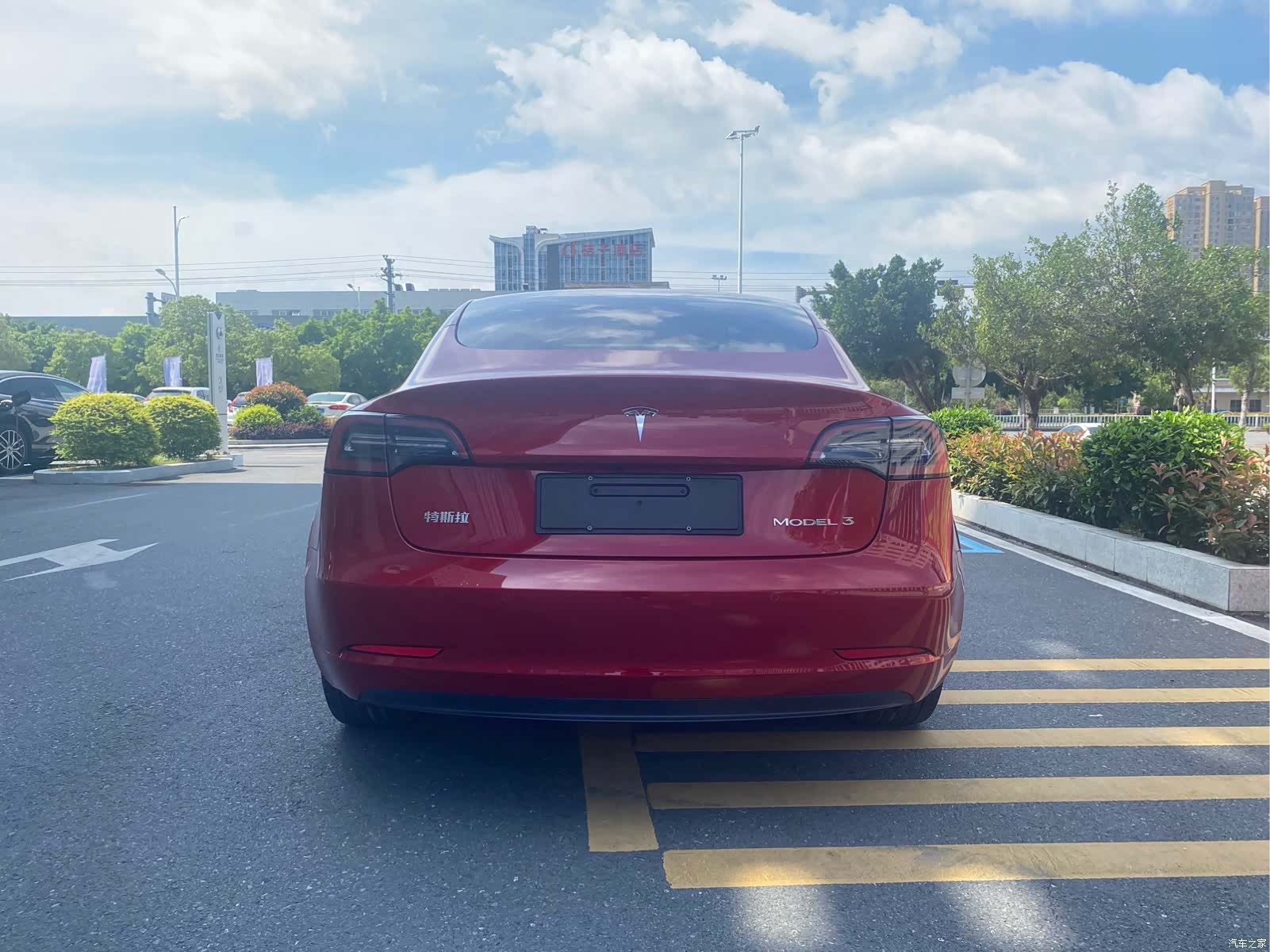 Tesla Model 3, 2022 все фото