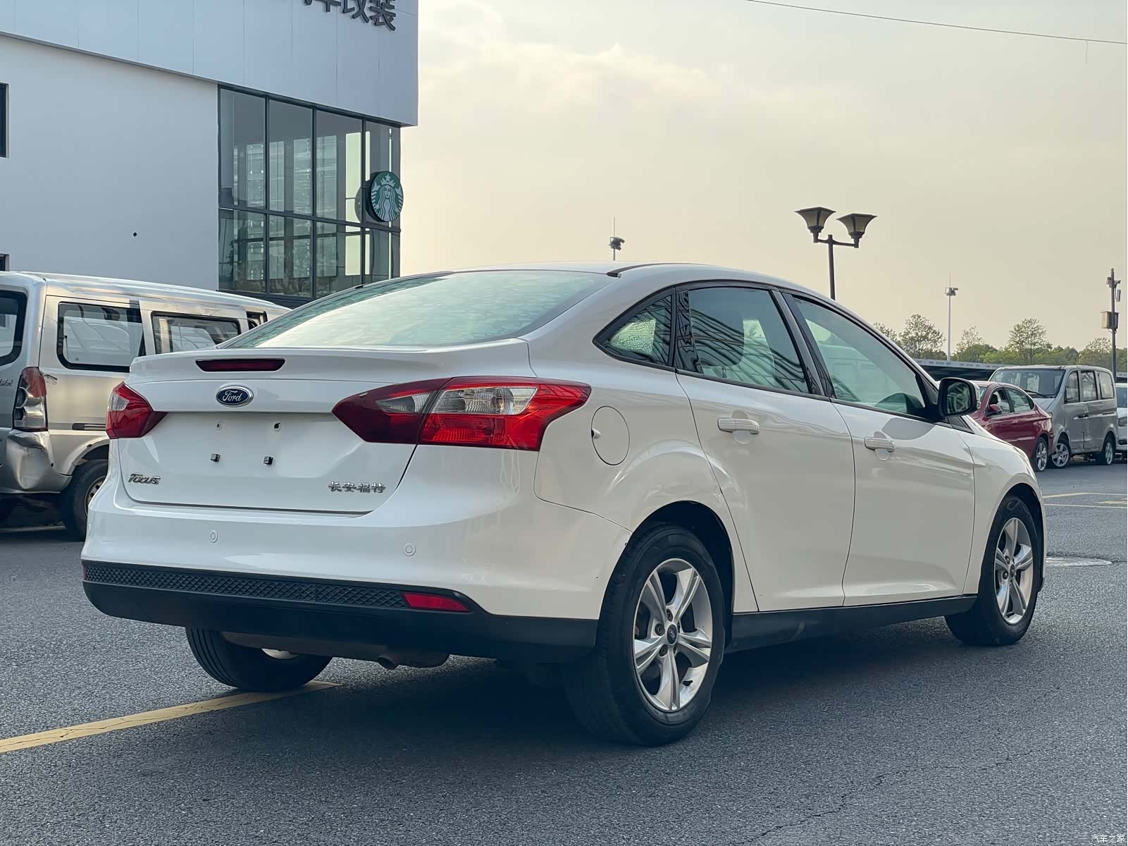 Ford Focus, 2015 13
