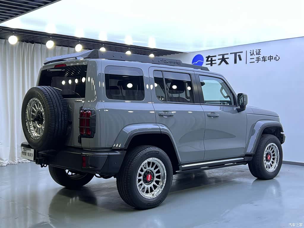 Tank 300, 2023 4