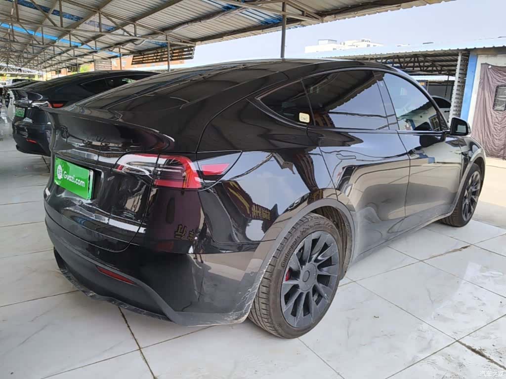 Tesla Model Y, 2023 7