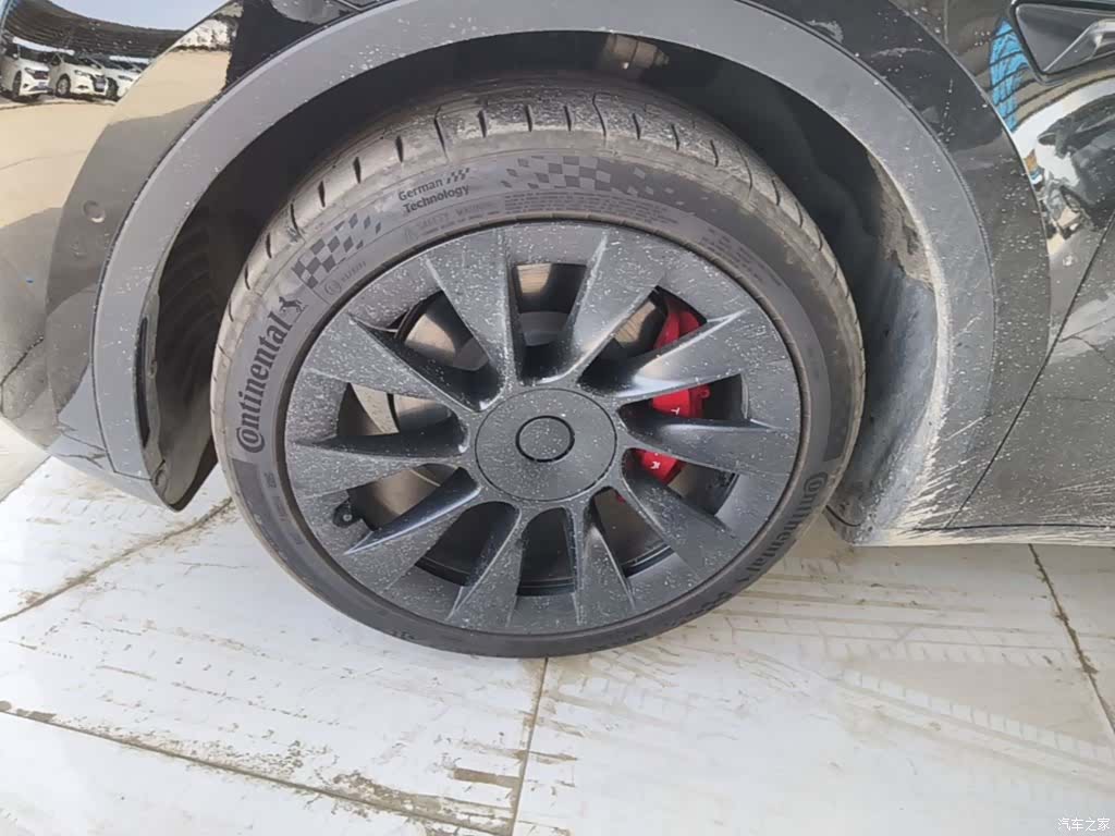 Tesla Model Y, 2023 23