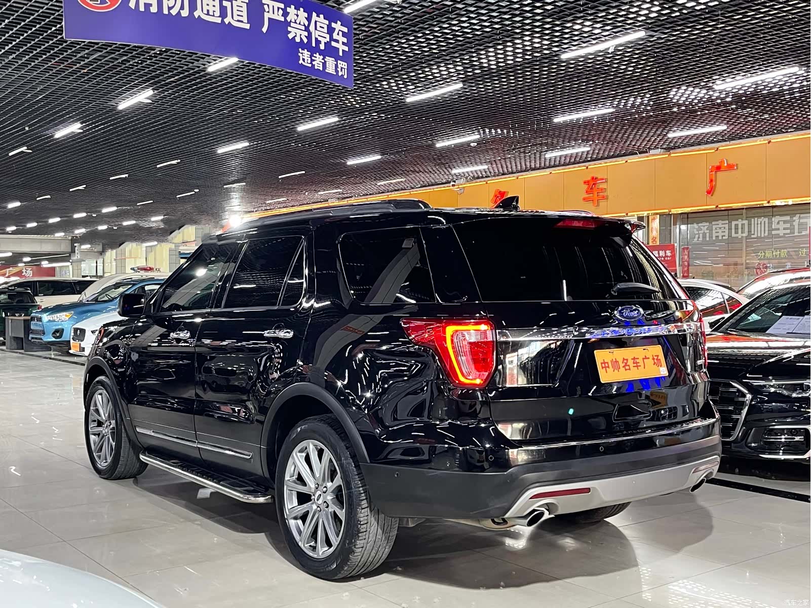 Ford Explorer, 2018 4