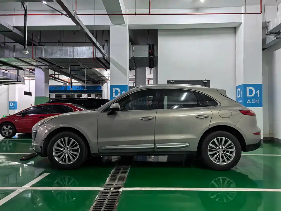 Zotye SR9 Zotye SR9