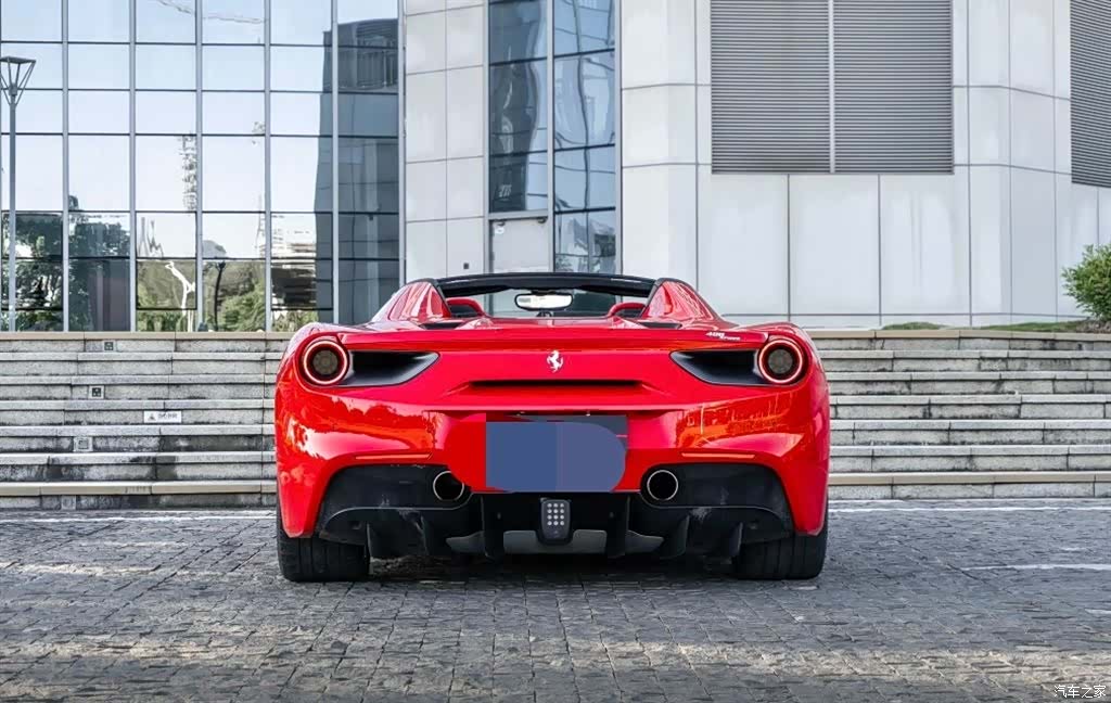 Ferrari 488, 2018 6
