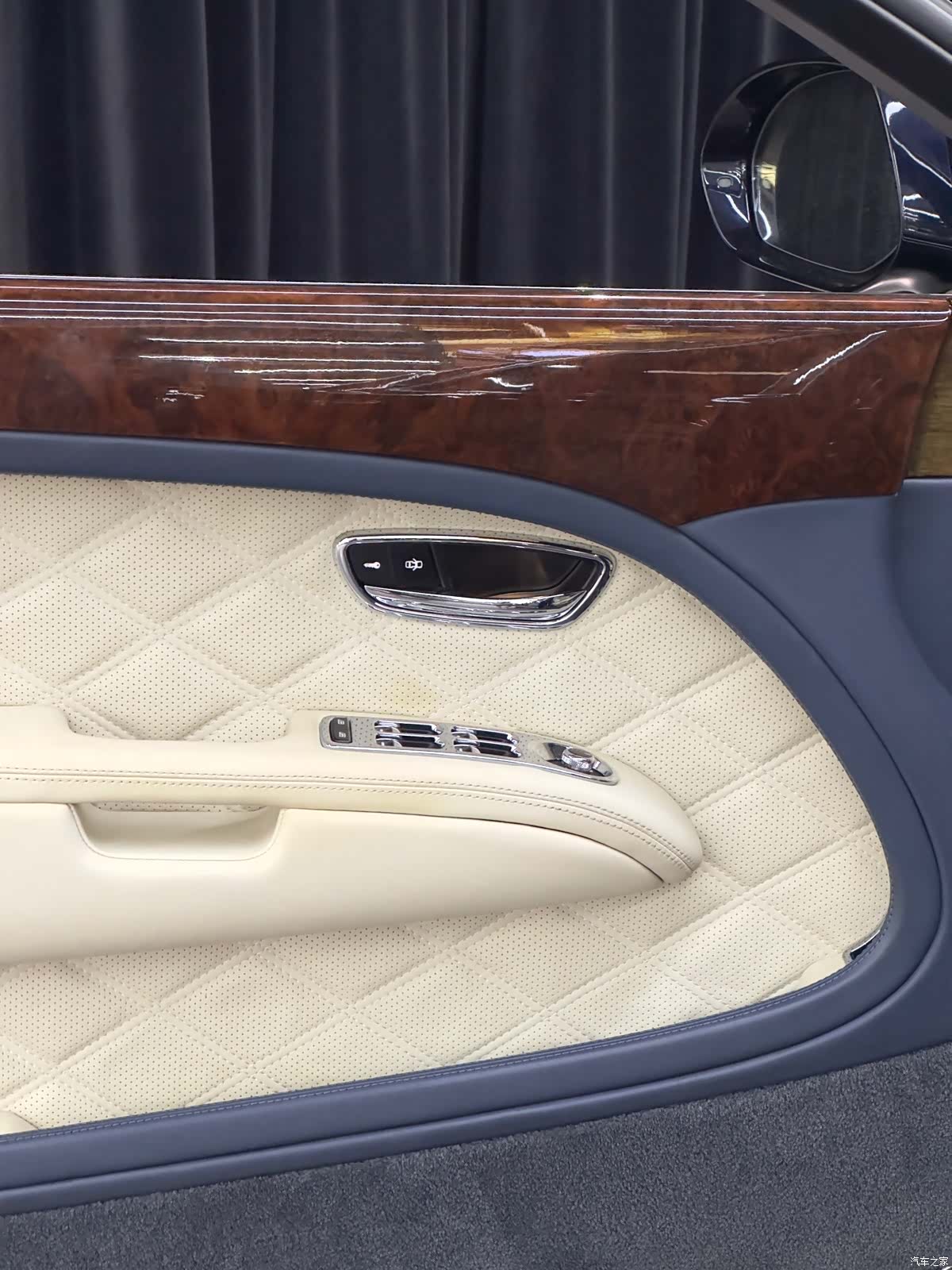 Bentley Mulsanne, 2012 28