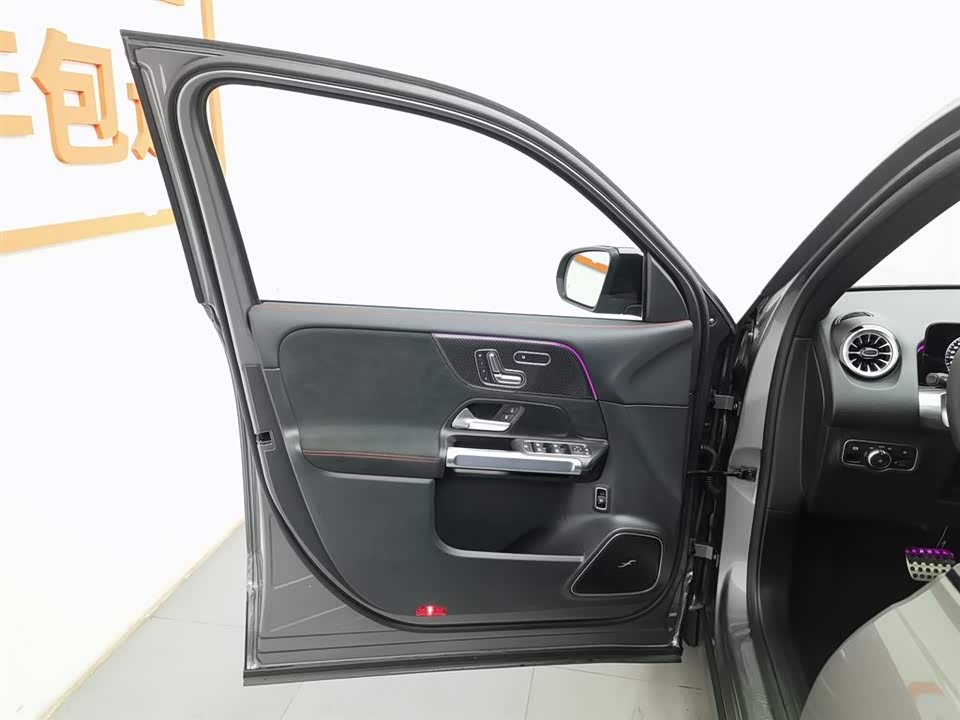 Mercedes-Benz GLB AMG