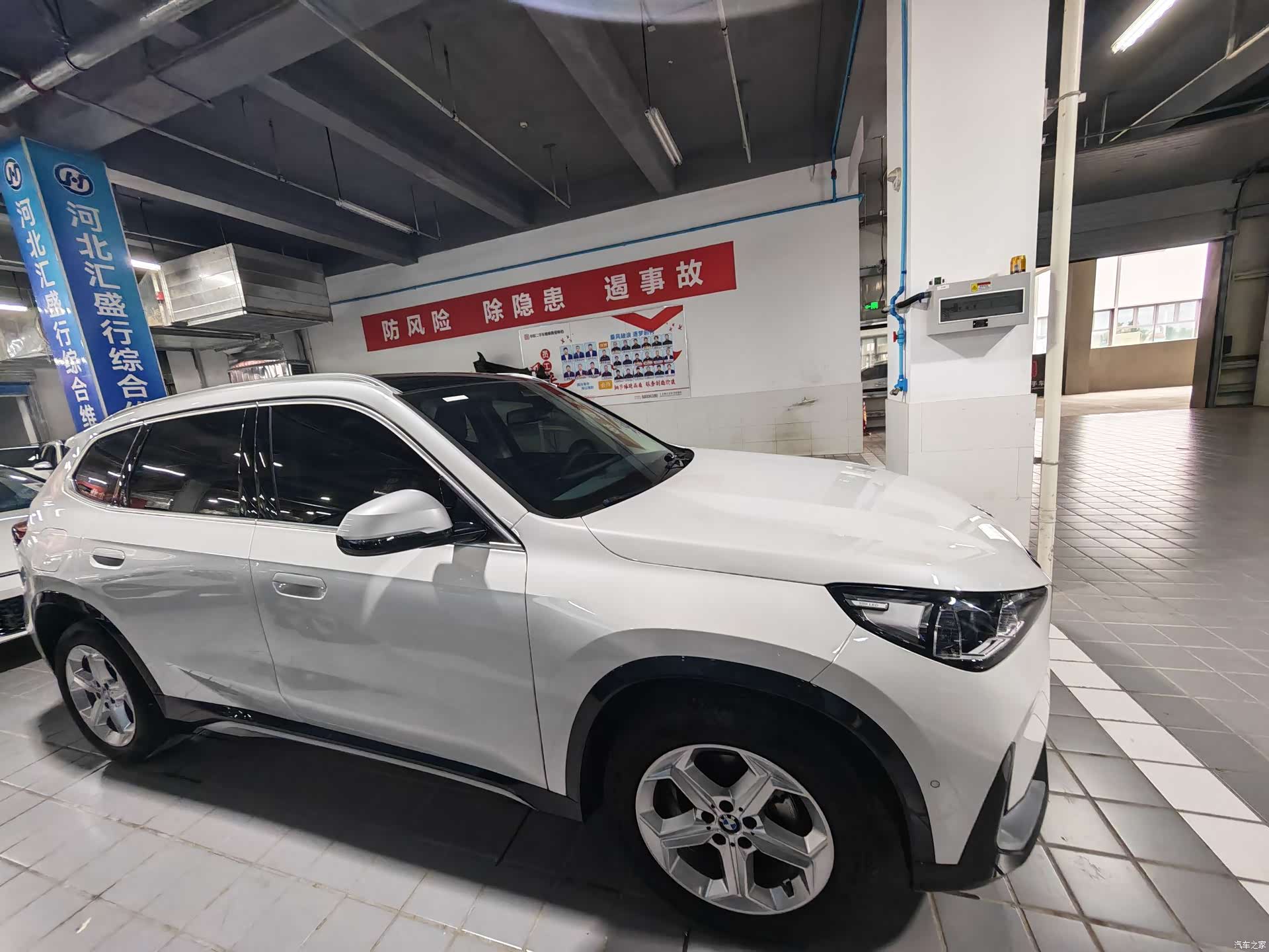 BMW X1, 2024 все фото