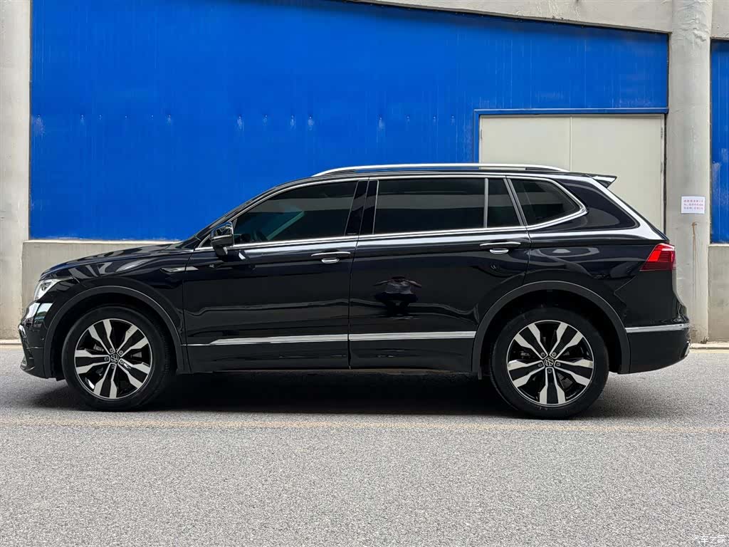 Volkswagen Tiguan L, 2024 3