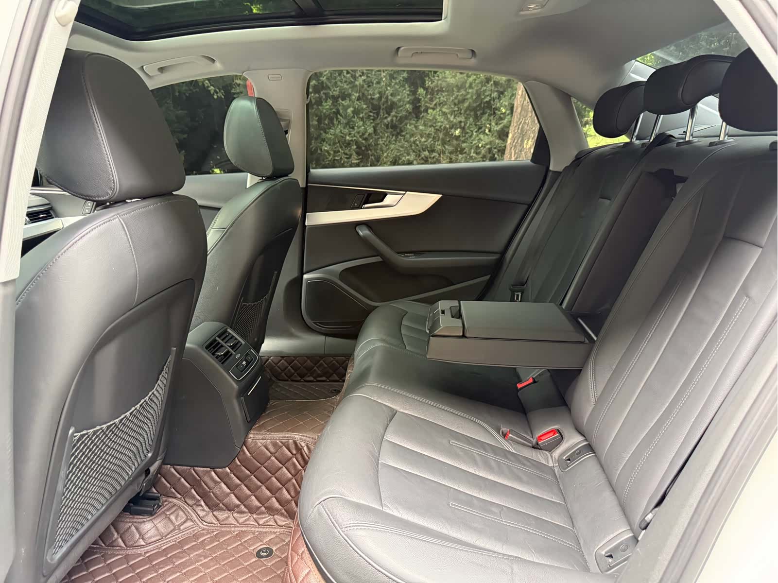 Audi A4L, 2019 16