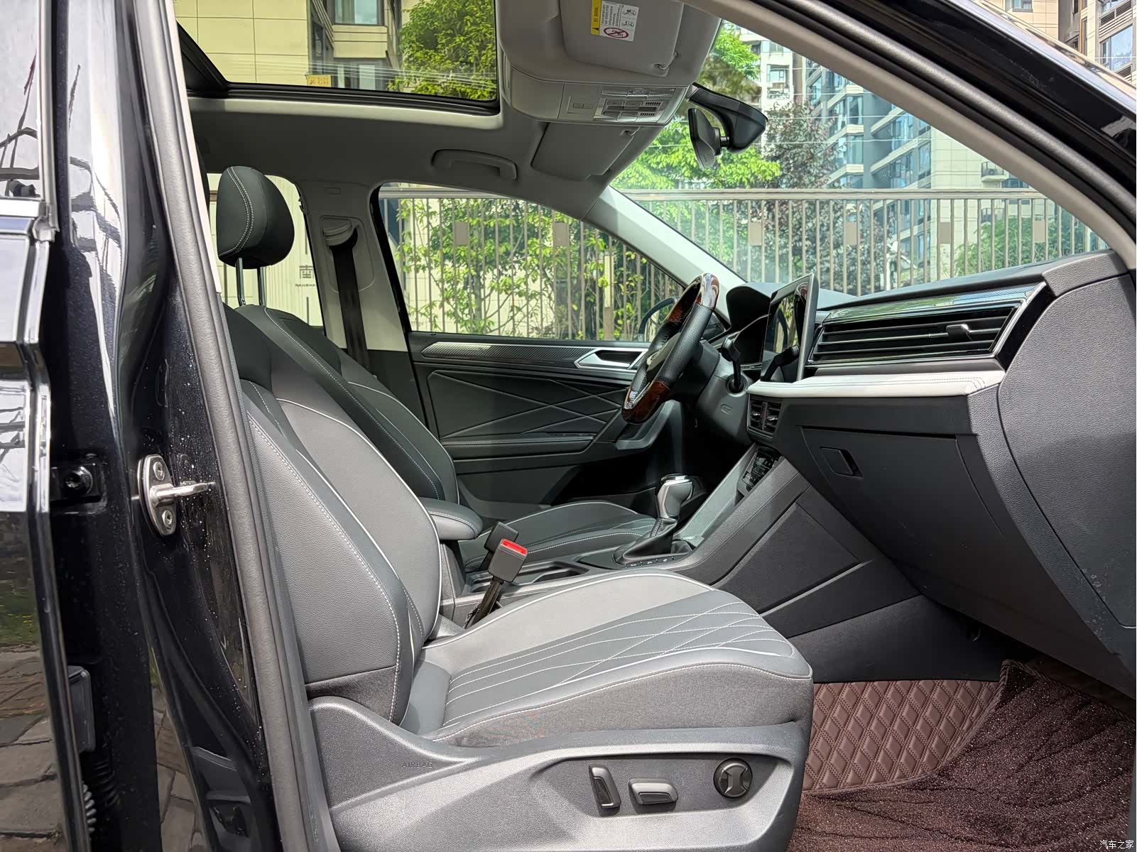 Volkswagen Tiguan L, 2025 24