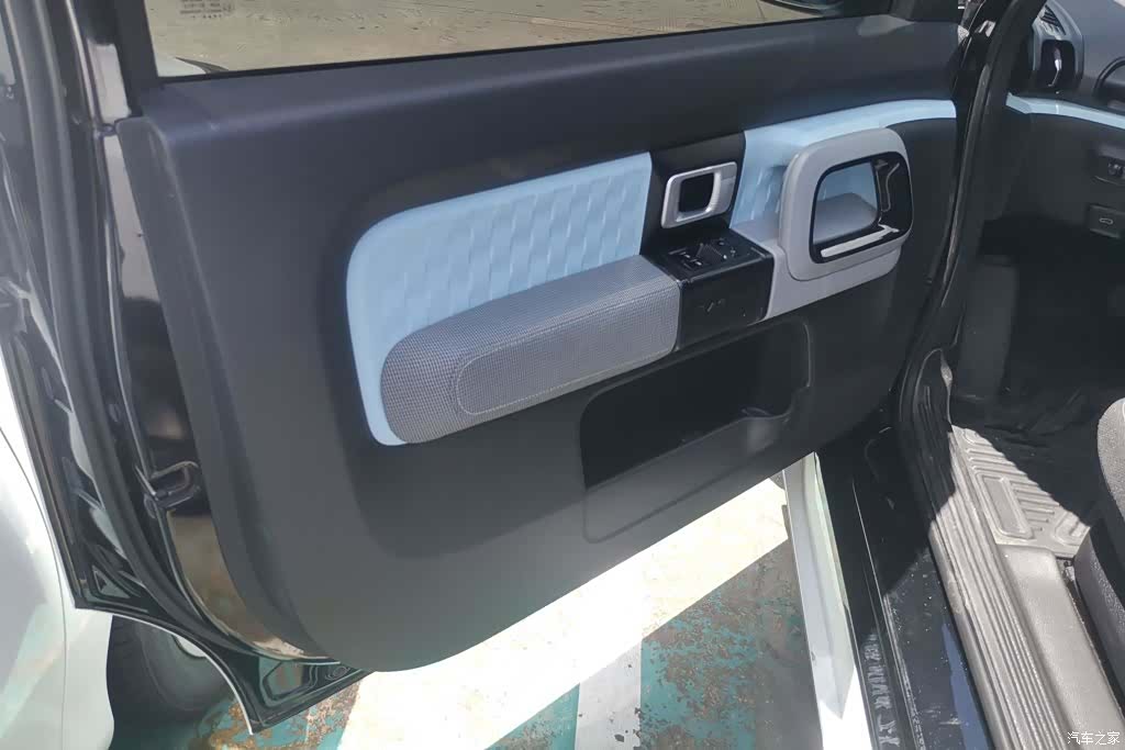 Wuling E300, 2020 7