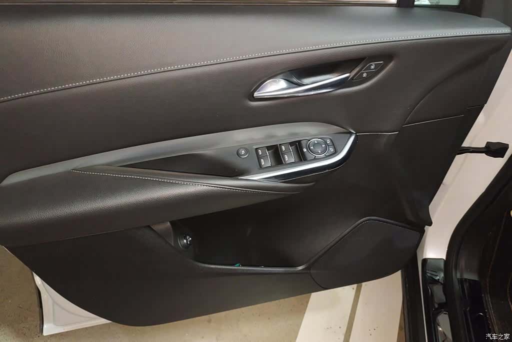 Cadillac XT4, 2021 7