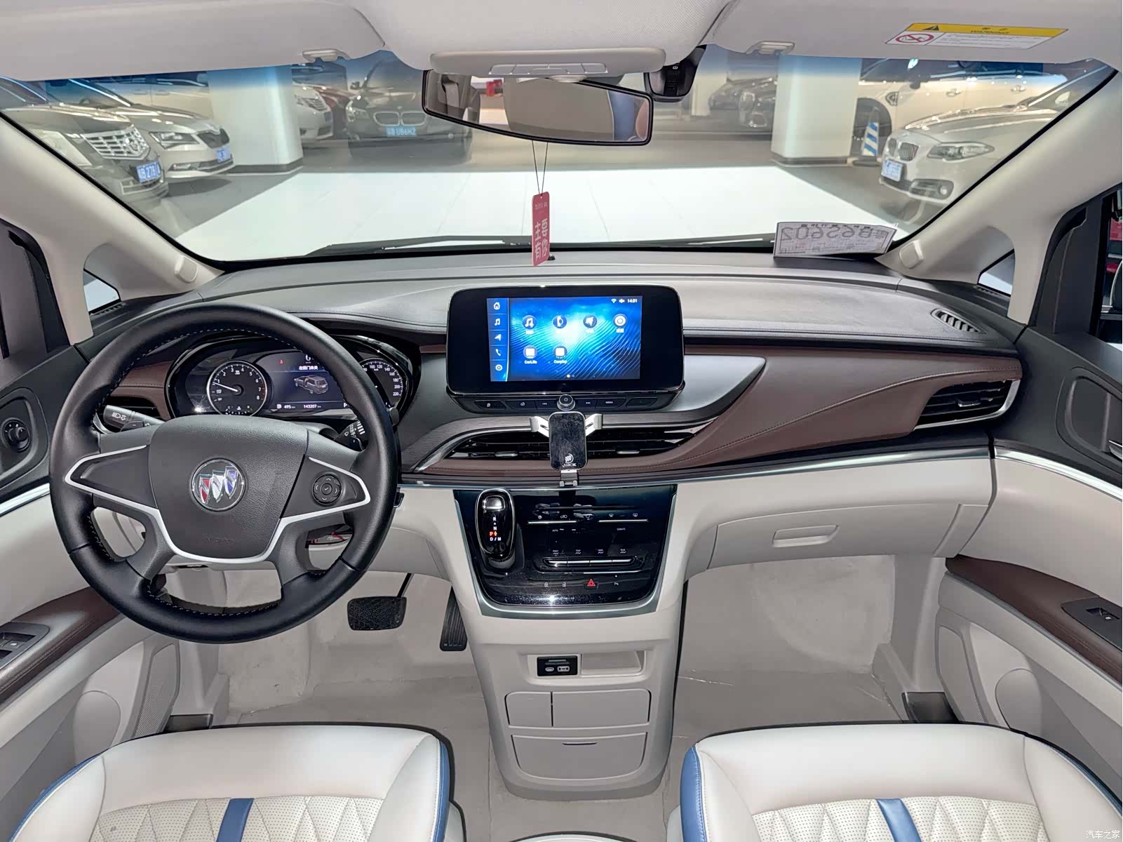 Buick GL8, 2022 6