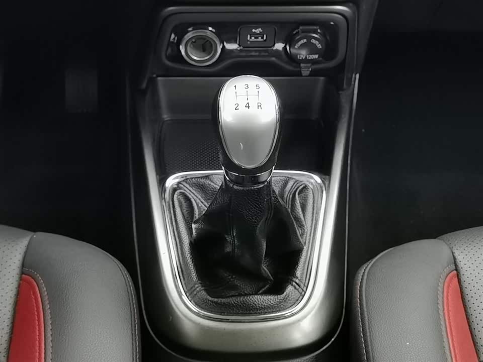 Changan CS15
