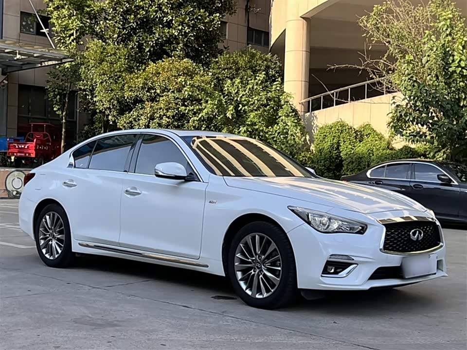 Infiniti Q50L Infiniti Q50L