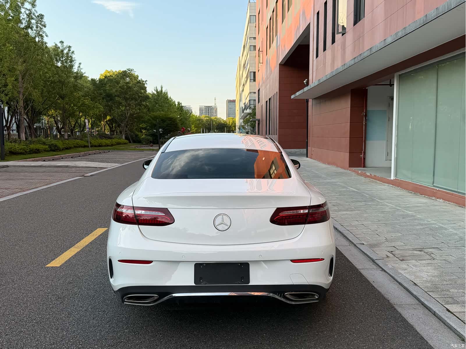 Mercedes-Benz E-Class, 2024 23
