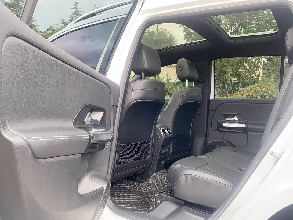 Mercedes-Benz GLB Mercedes-Benz GLB