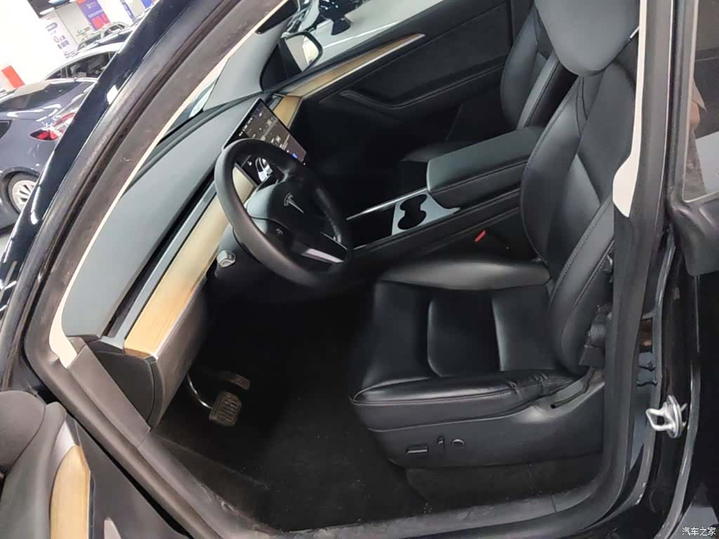 Tesla Model Y, 2021 15