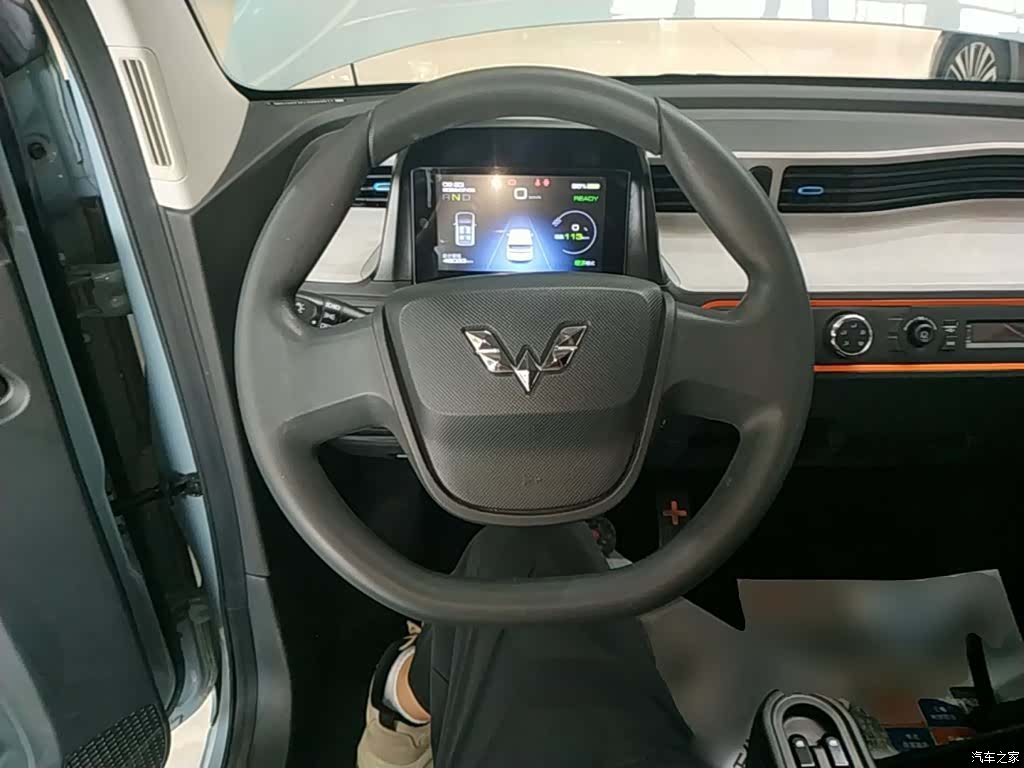 Wuling MINIEV, 2020 11