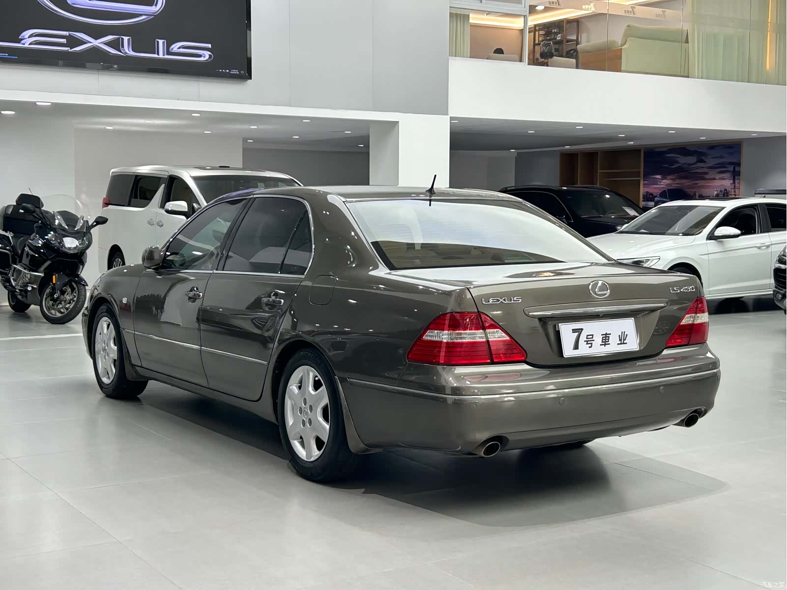 Lexus LS, 2006 16