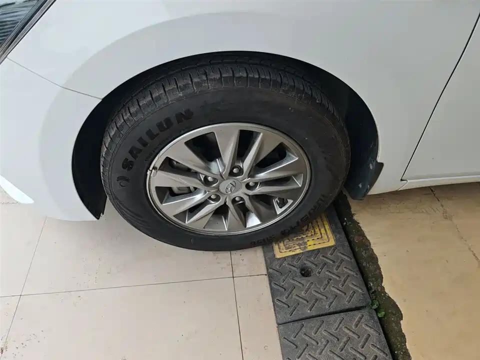 Hyundai Yuedong