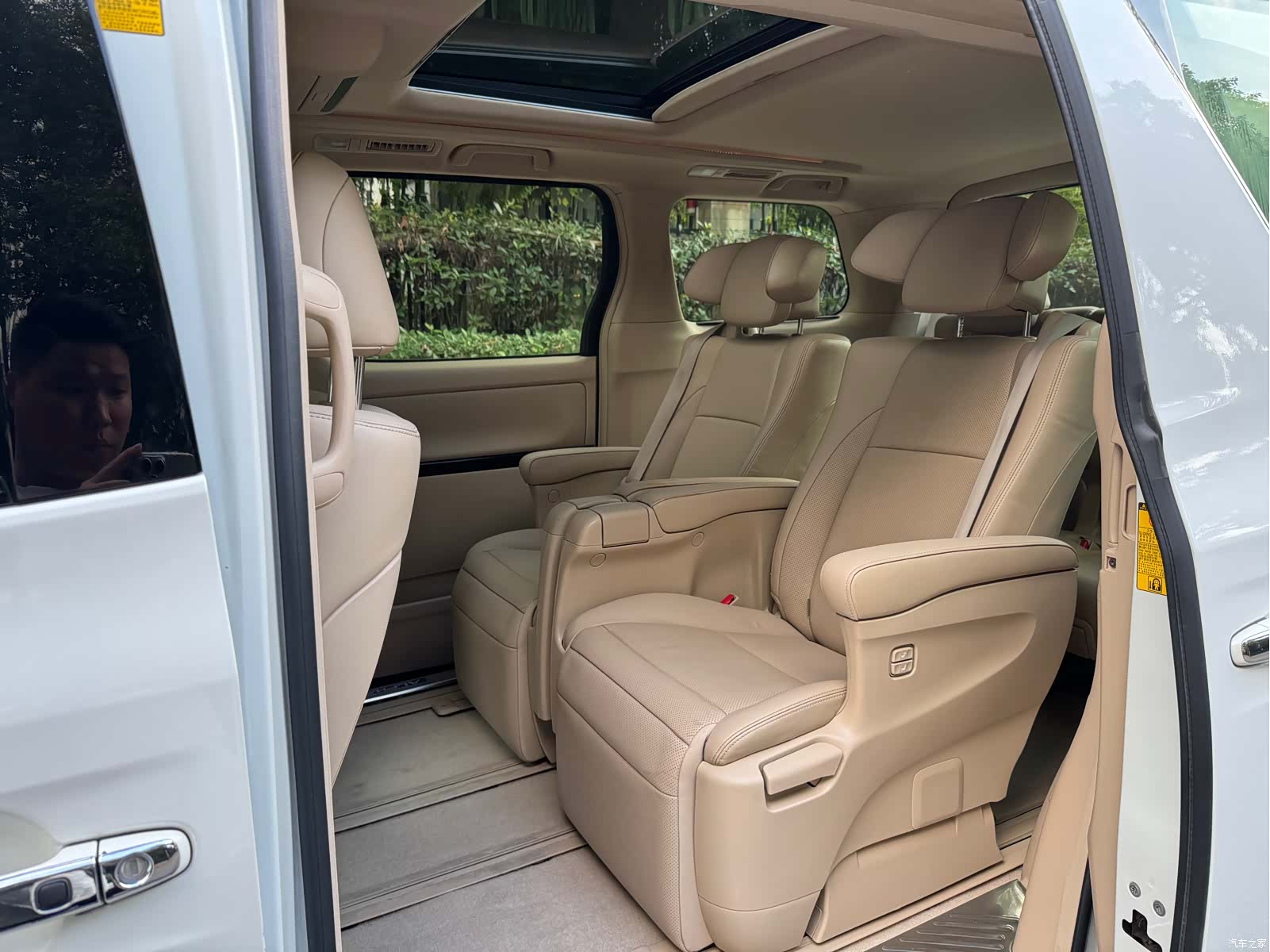 Toyota Alphard, 2016 15