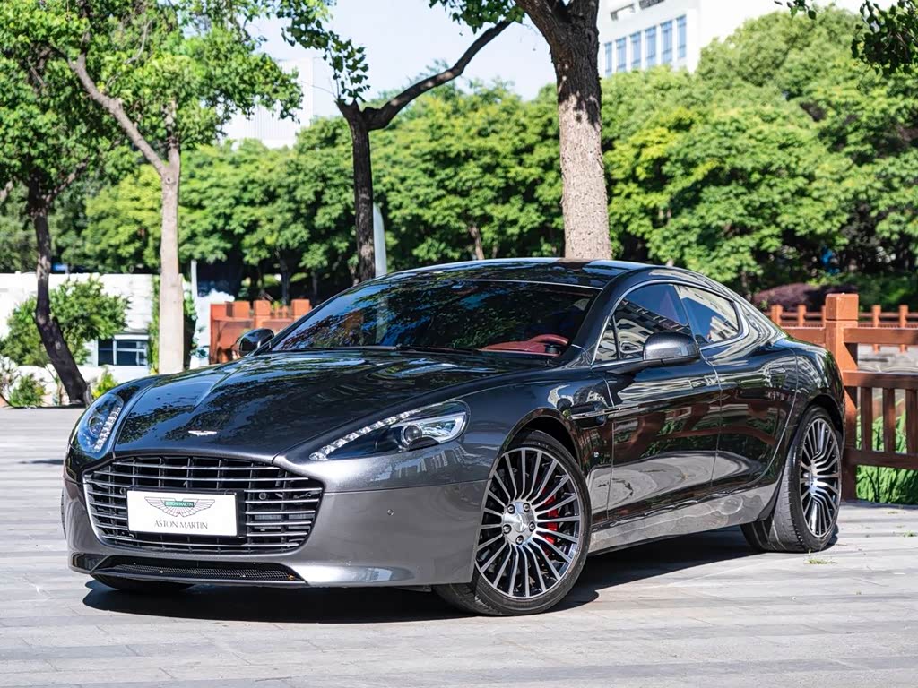 Aston Martin Rapide