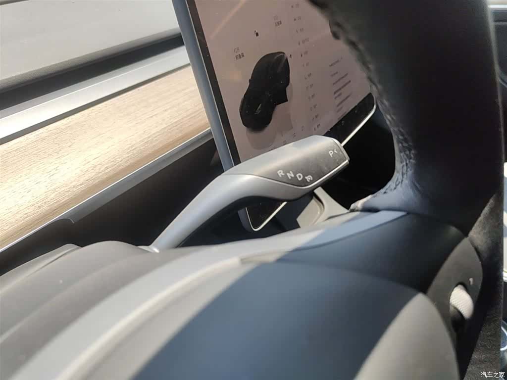 Tesla Model Y, 2022 14