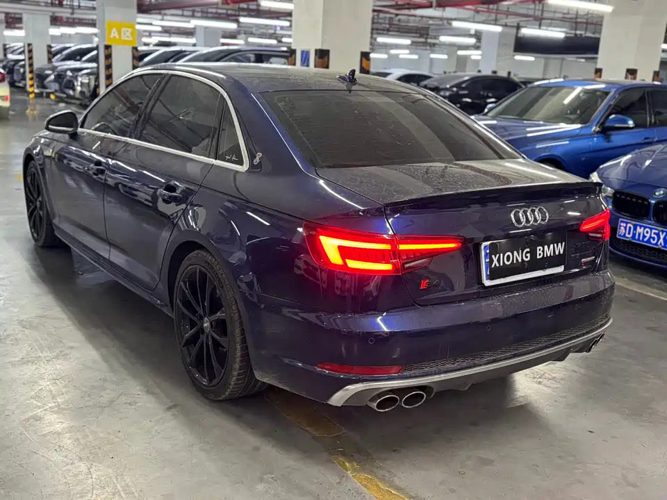 Audi S4