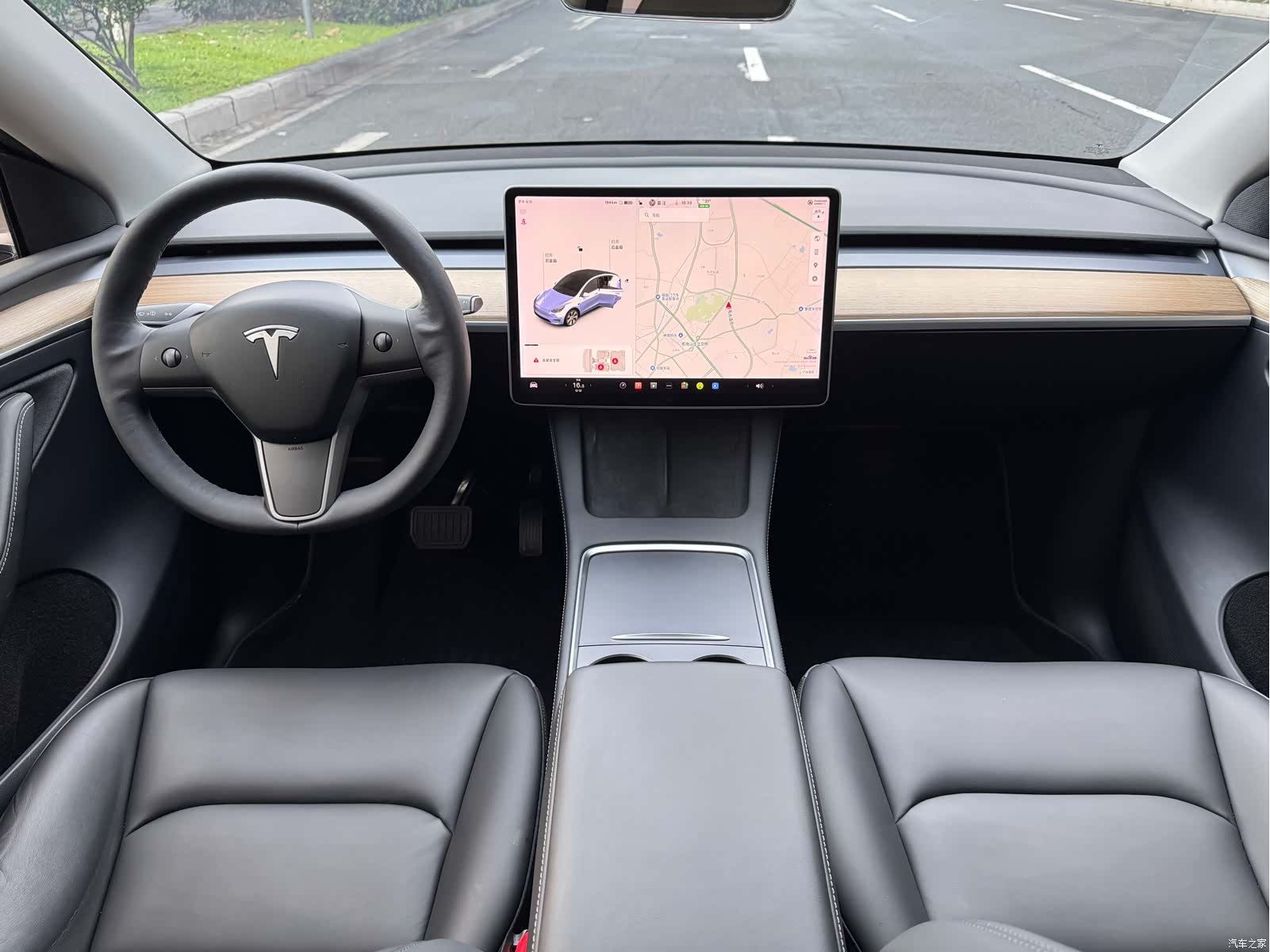 Tesla Model Y, 2021 все фото