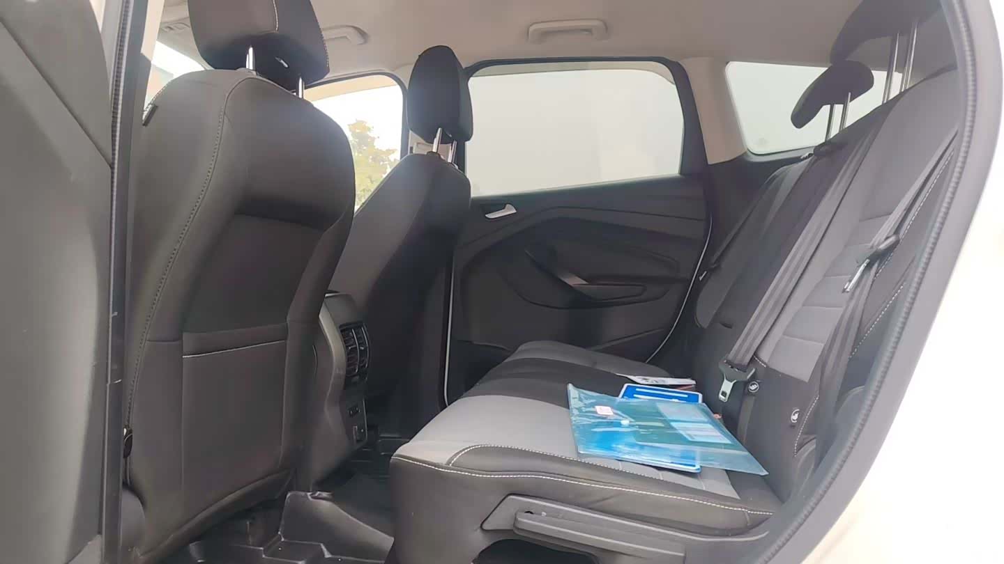 Ford Kuga, 2017 9