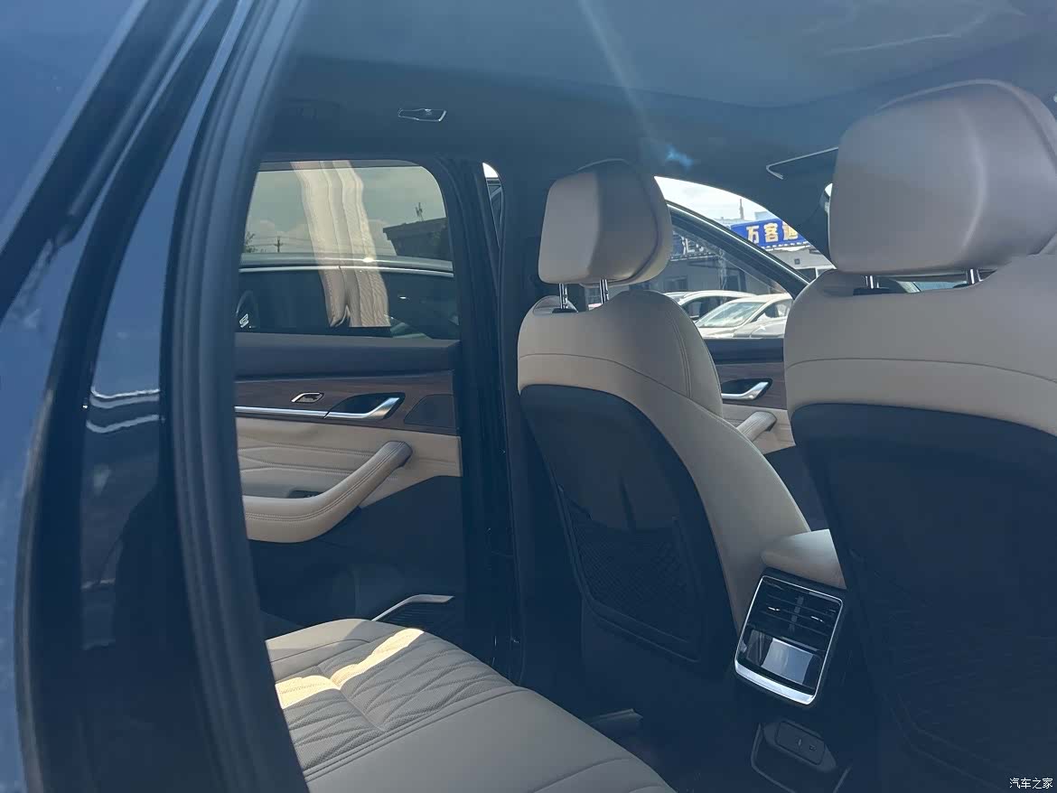 Geely Xingyue L, 2025 8