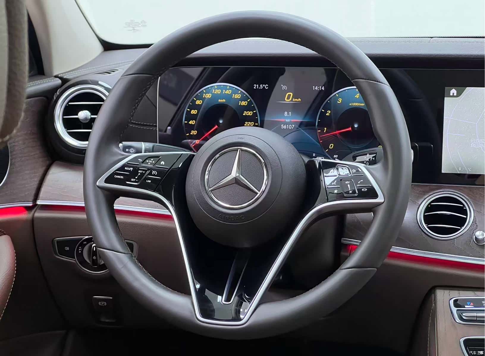 Mercedes-Benz E-Class, 2022 25