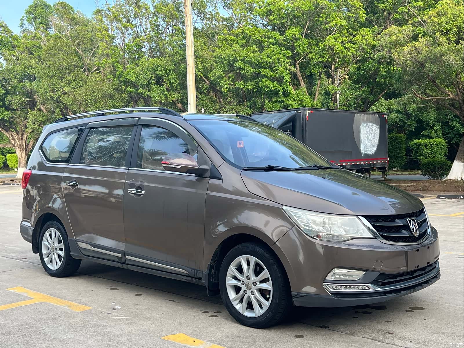 Wuling 730, 2016 3