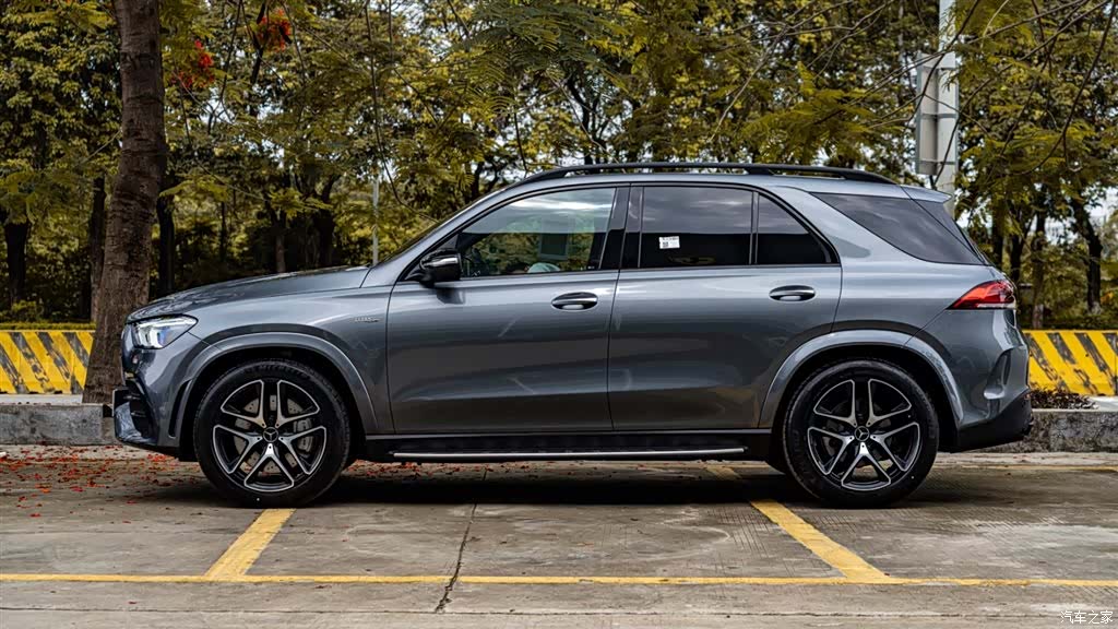 Mercedes-Benz GLE, 1900 8