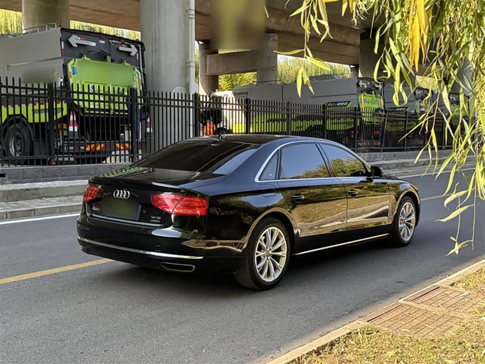 Audi A8