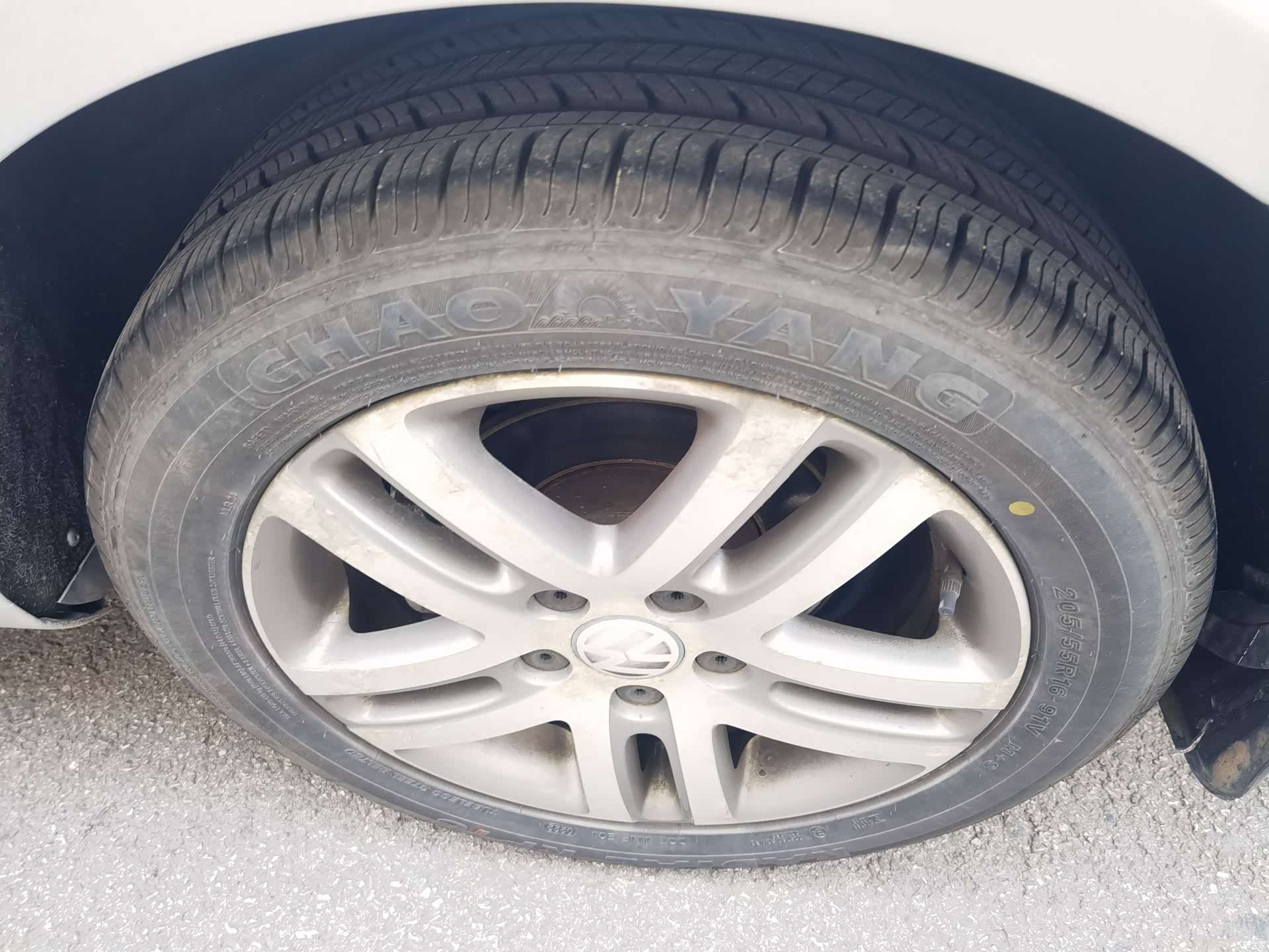 Volkswagen Sagitar, 2010 6
