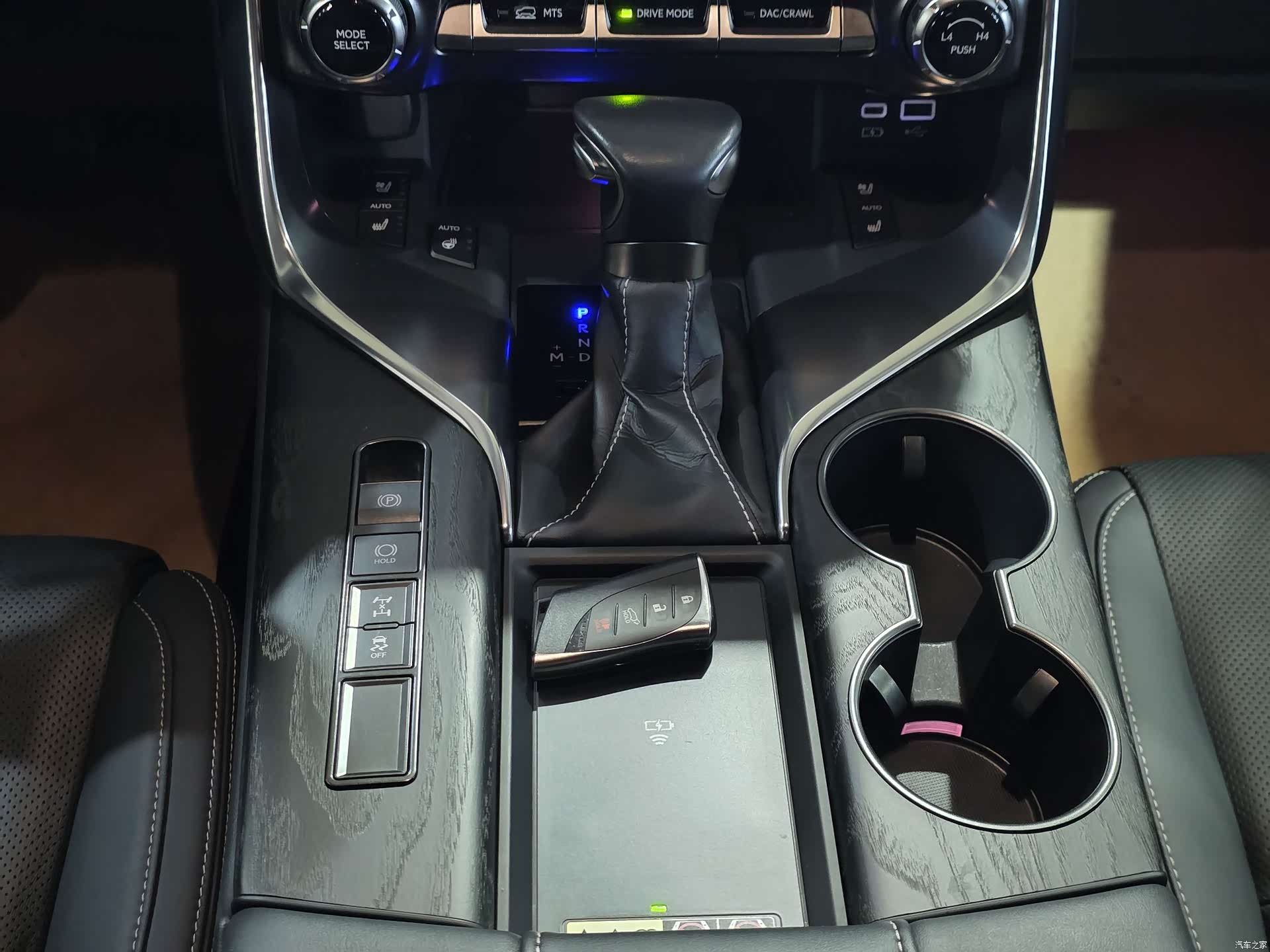 Lexus LX, 2023 16