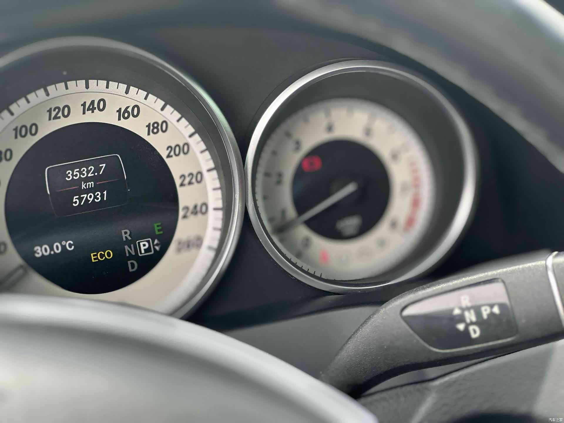 Mercedes-Benz E-Class, 2015 10