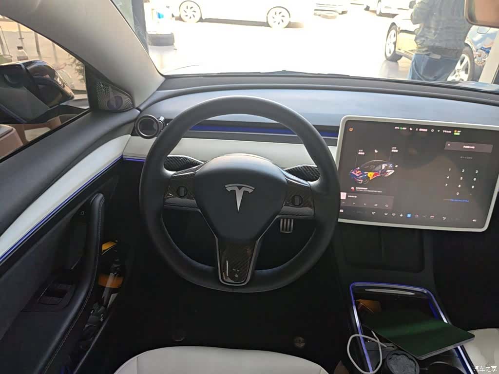 Tesla Model 3, 2021 11