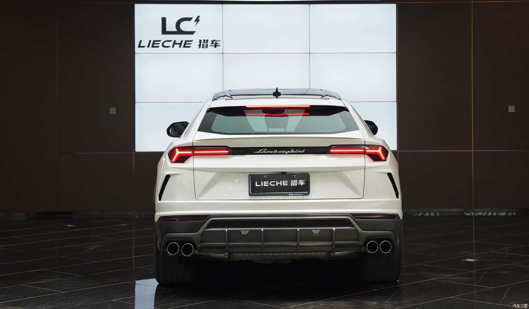 Lamborghini Urus, 2019 16